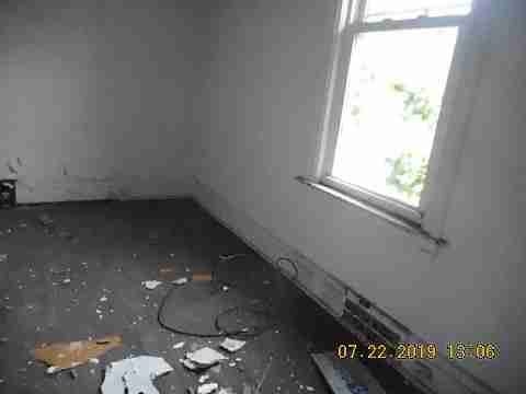 8558 Orangelawn (19)_m.jpg